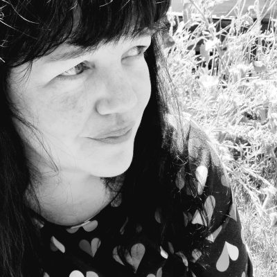 Headshot-B-BW-Amy-Hopwood